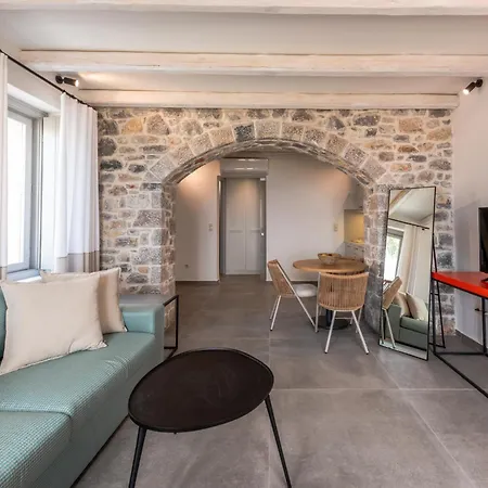 Sampatiki & - Luxury Seaview - Opened 2024 Hotel Leonídion