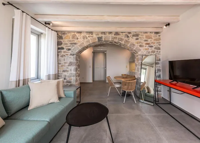 Sampatiki & - Luxury Seaview - Opened 2024 Hotel Leonídion